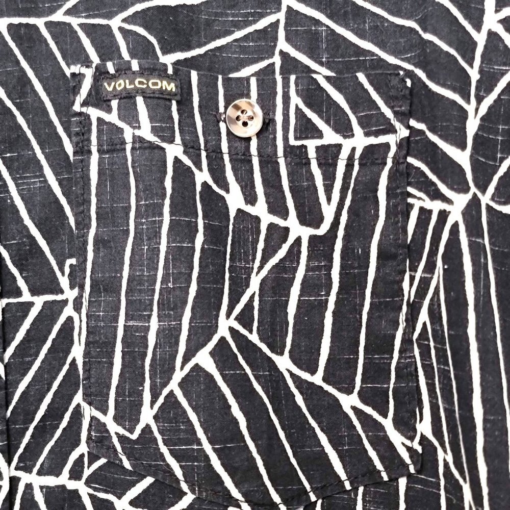 Volcom Black & Cream Abstract Print Slim Fit Short Sleeve Button Up Shirt SZ M - Picture 2 of 10